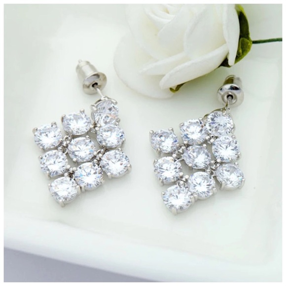 Swarovski Crystals The Chumani Silver Earrings - Picture 3 of 5